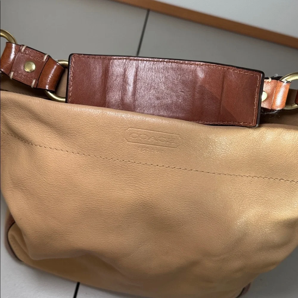 Coach Carly Large Hobo Bag Beige Leather Y2K Slouchy Shoulder Bag Vintage
